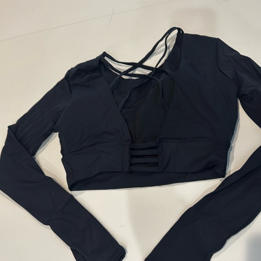 Fashion Nova sport top. Long sleeve. Medium
